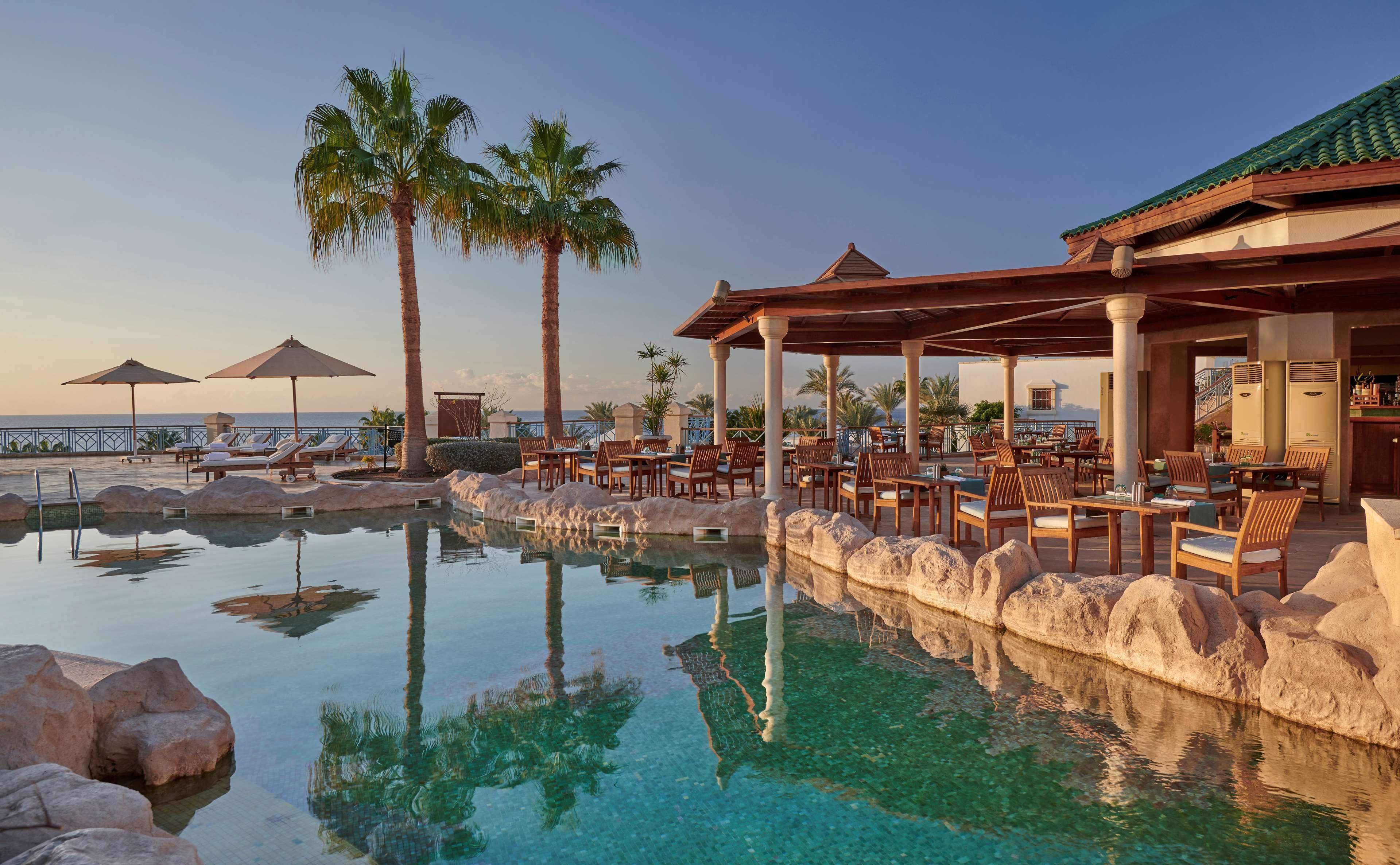 حياة ريجنسي شرم الشيخ المظهر الخارجي الصورة The resort's pool