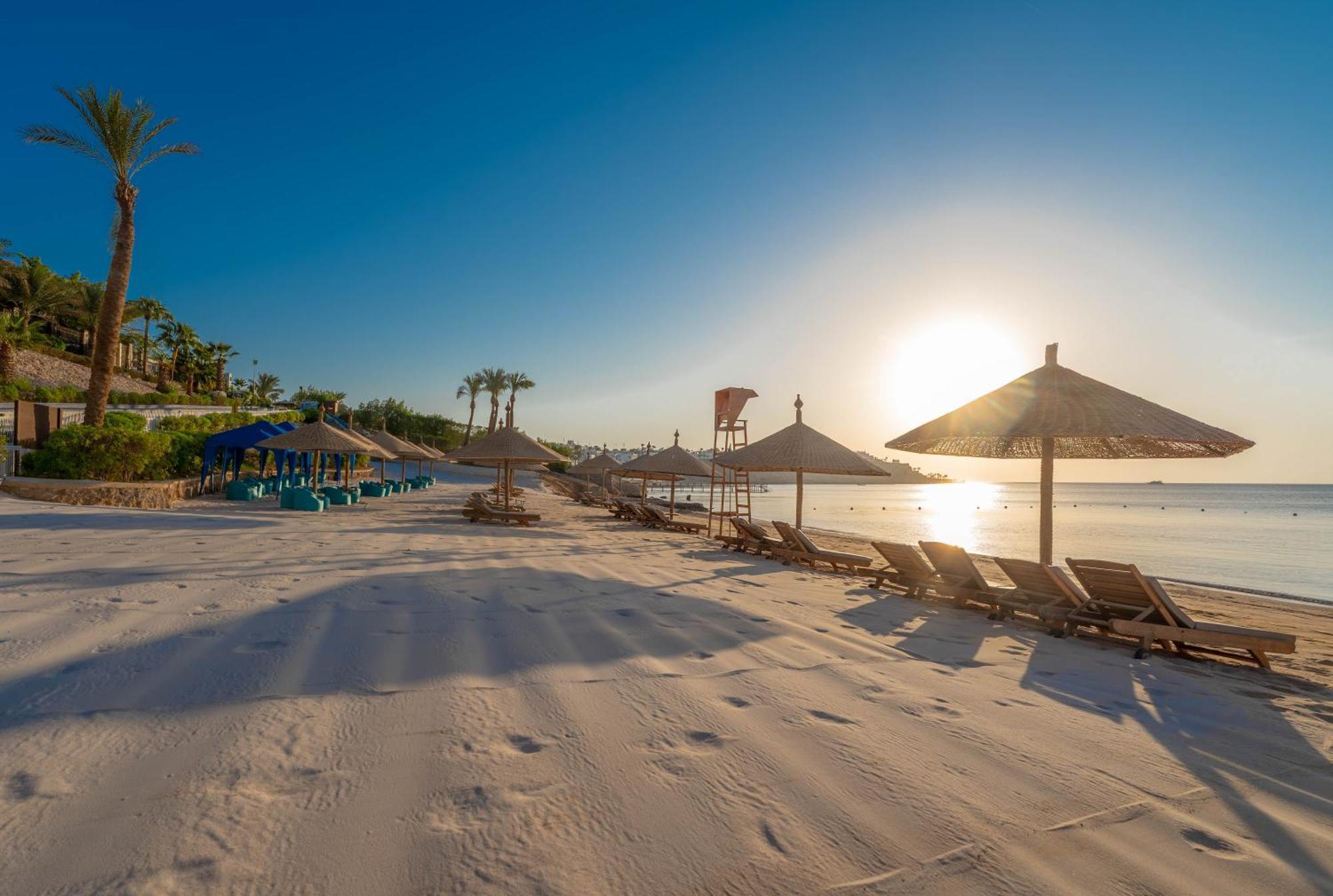 حياة ريجنسي شرم الشيخ المظهر الخارجي الصورة Sunrise at the beach